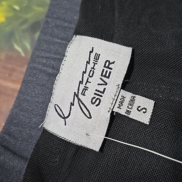 Lynn Ritchie Silver Skinny Leggings Pants Size Small NWT - Picture 3 of 8